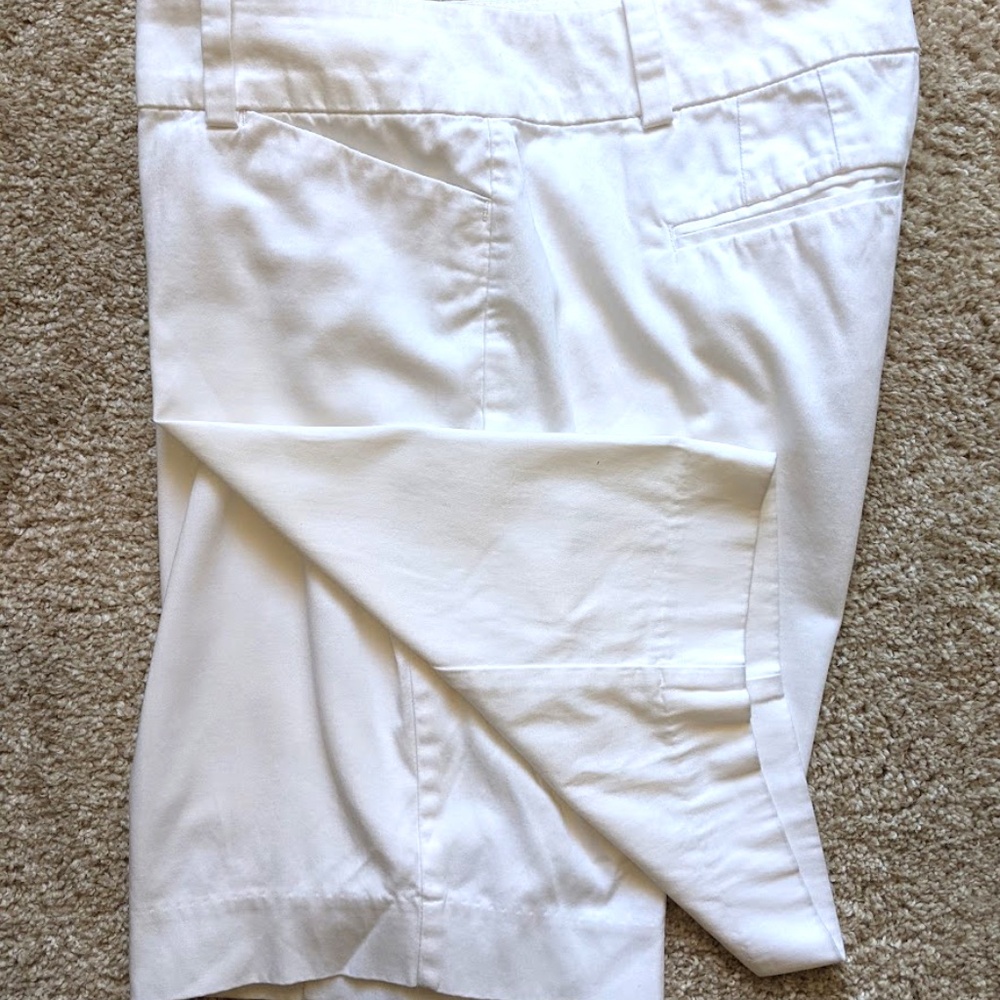 Ann Taylor Bermuda Shorts Womens 4 White Signature  Flat Front Stretch